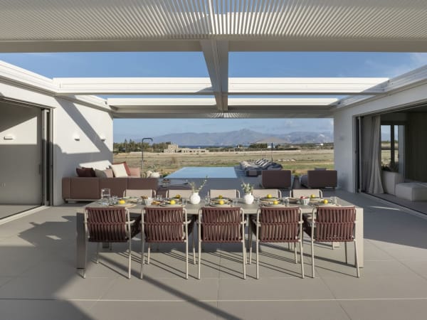 One of the al fresco dining area, perfectly situated under the retractable roof of the central terrace. 