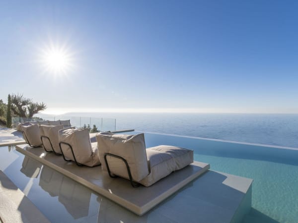 Spellbinding views from Mythea's inspiring infinity pool.