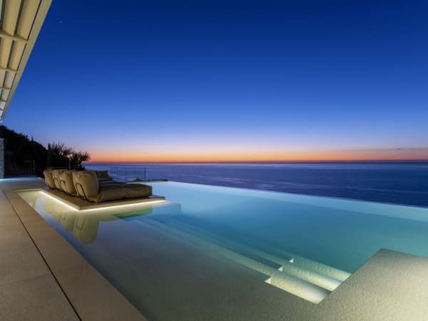 Time for a sunset swim before drinks and dinner?