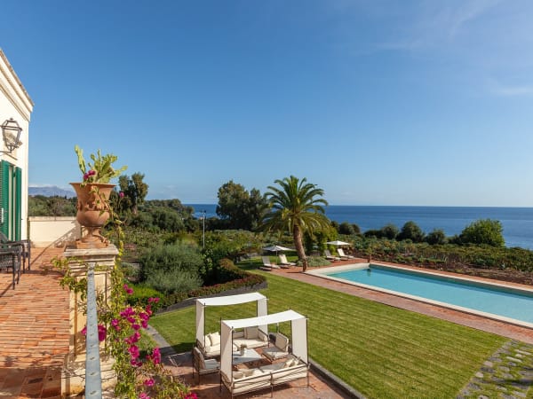Don Venerando's garden, its pool, the sea...